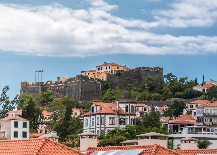 Santa Luzia Ii By An Island 丰沙尔